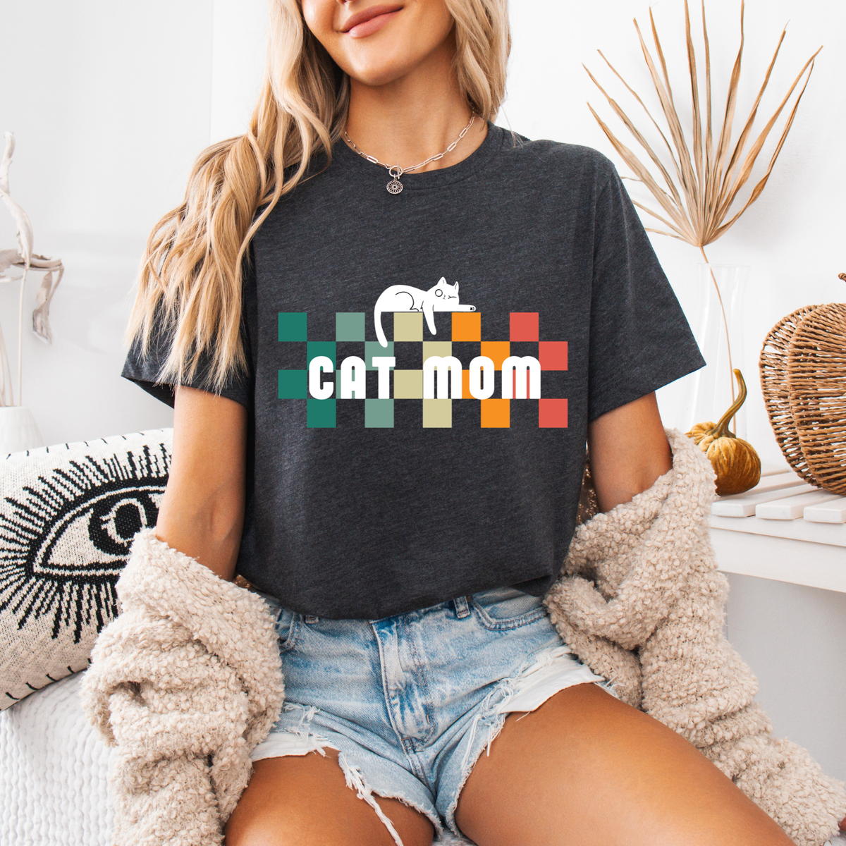 Cat Mom Retro Checkerboard T-Shirt