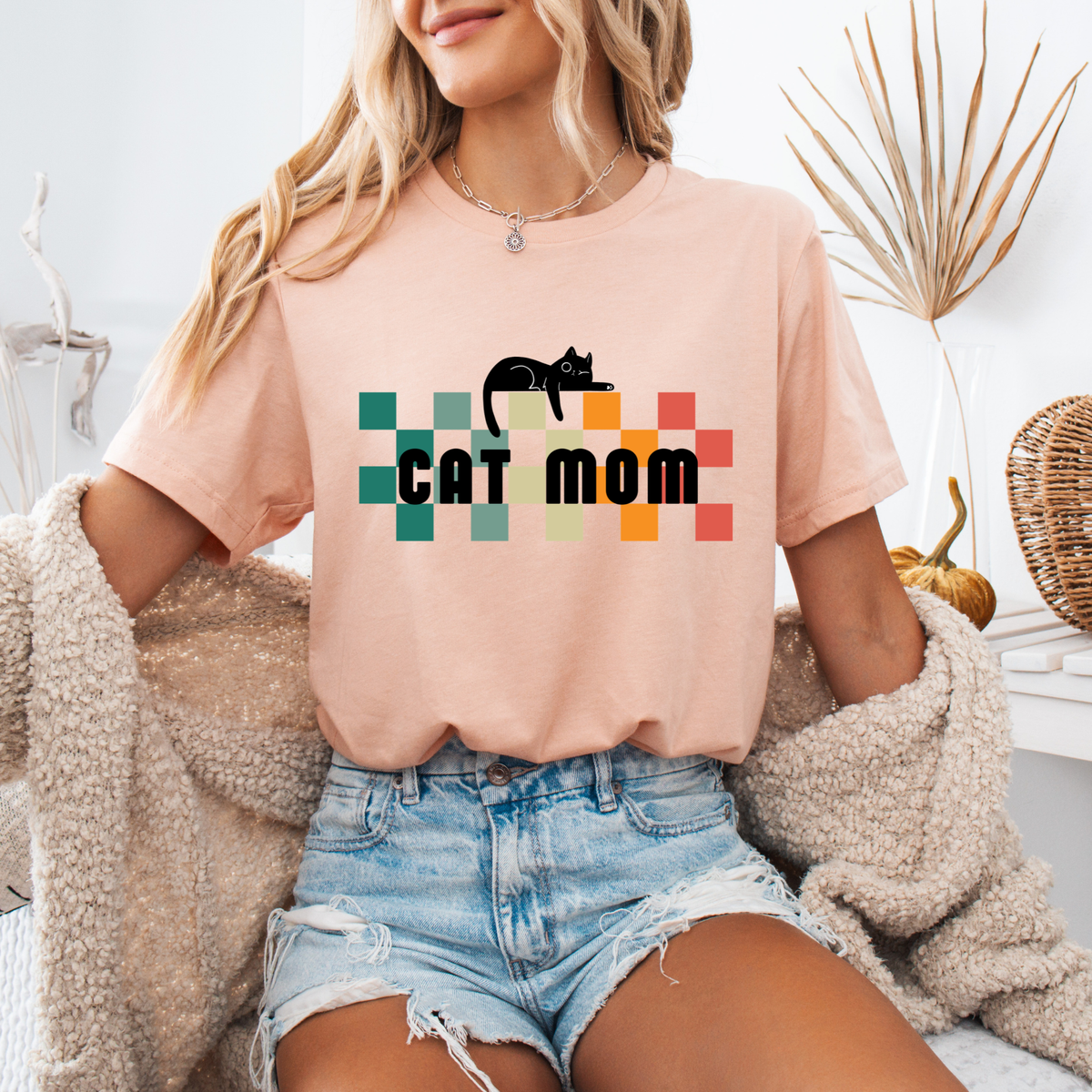 Cat Mom Retro Checkerboard T-Shirt