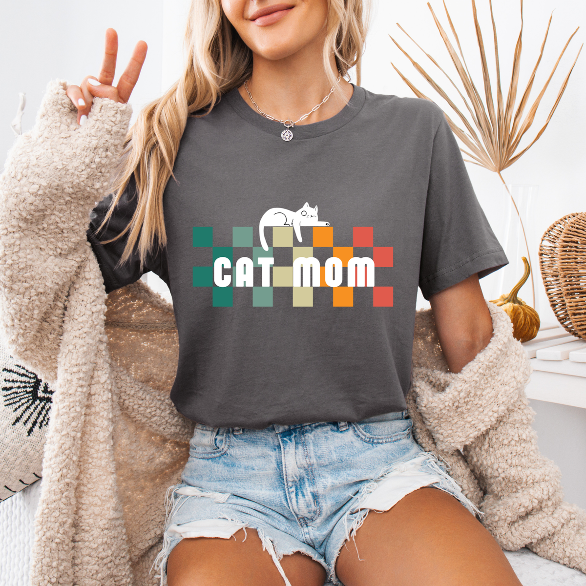 Cat Mom Retro Checkerboard T-Shirt