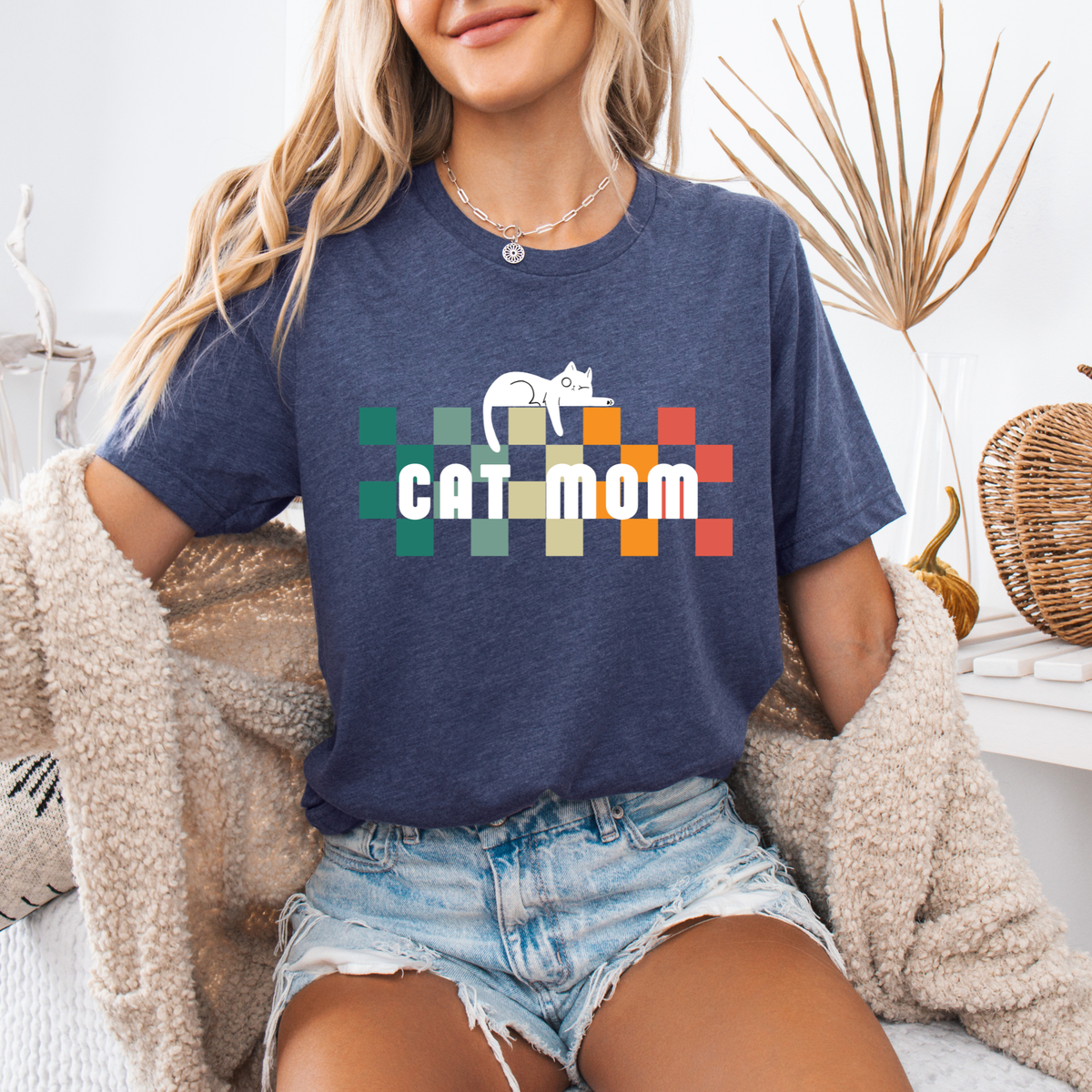 Cat Mom Retro Checkerboard T-Shirt